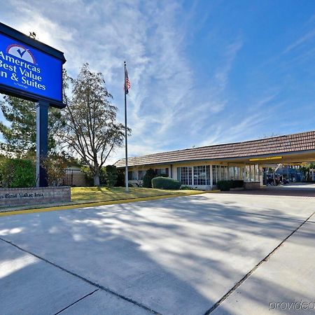 Americas Best Value Inn & Suites - Ланкастер Экстерьер фото