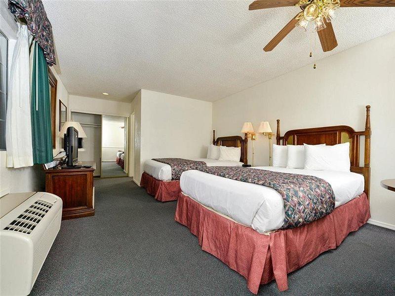 Americas Best Value Inn & Suites - Ланкастер Экстерьер фото