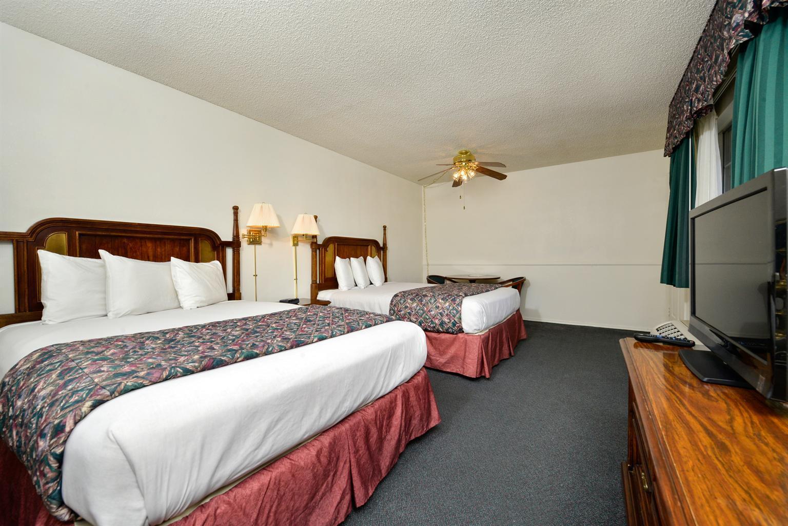 Americas Best Value Inn & Suites - Ланкастер Экстерьер фото