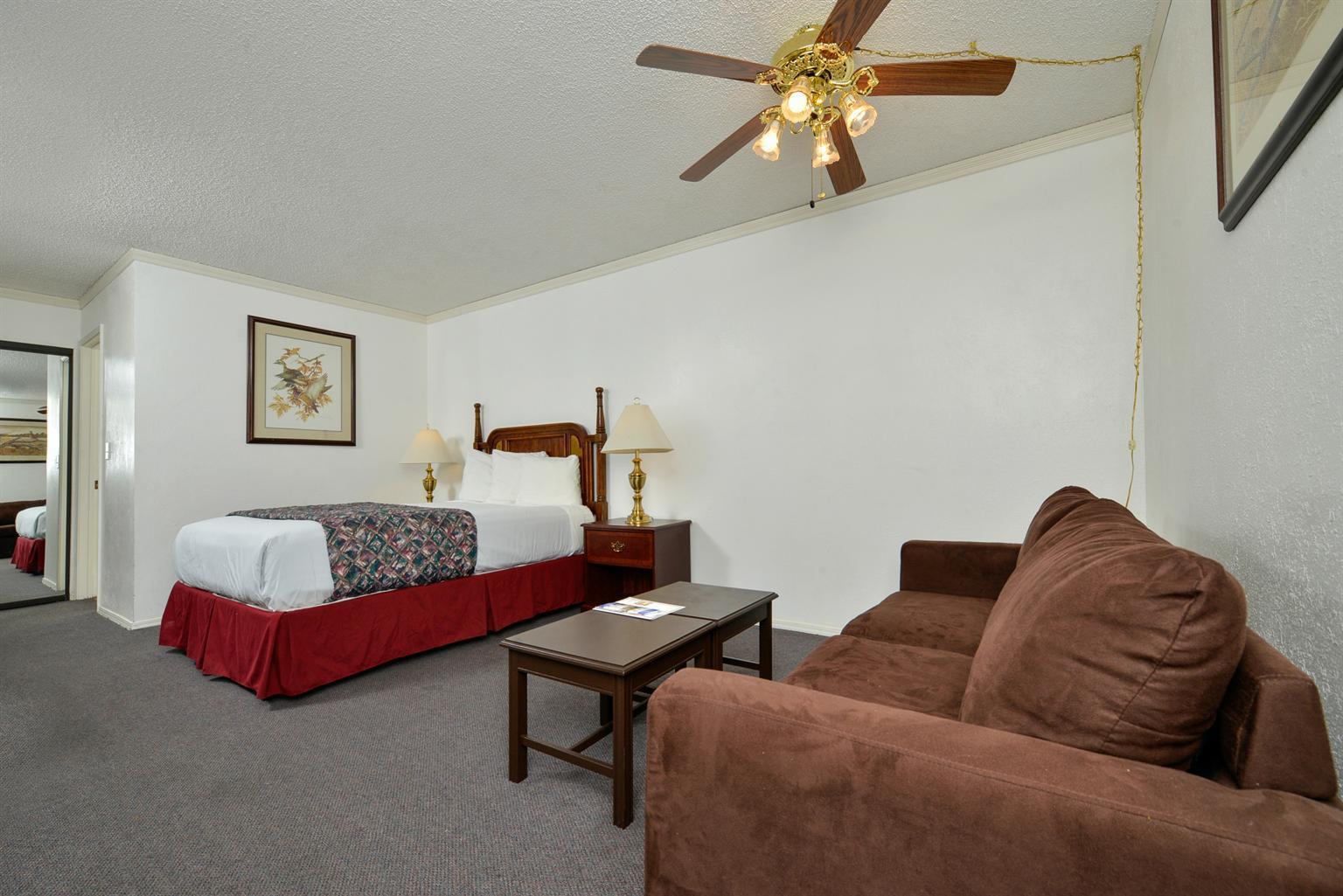 Americas Best Value Inn & Suites - Ланкастер Экстерьер фото
