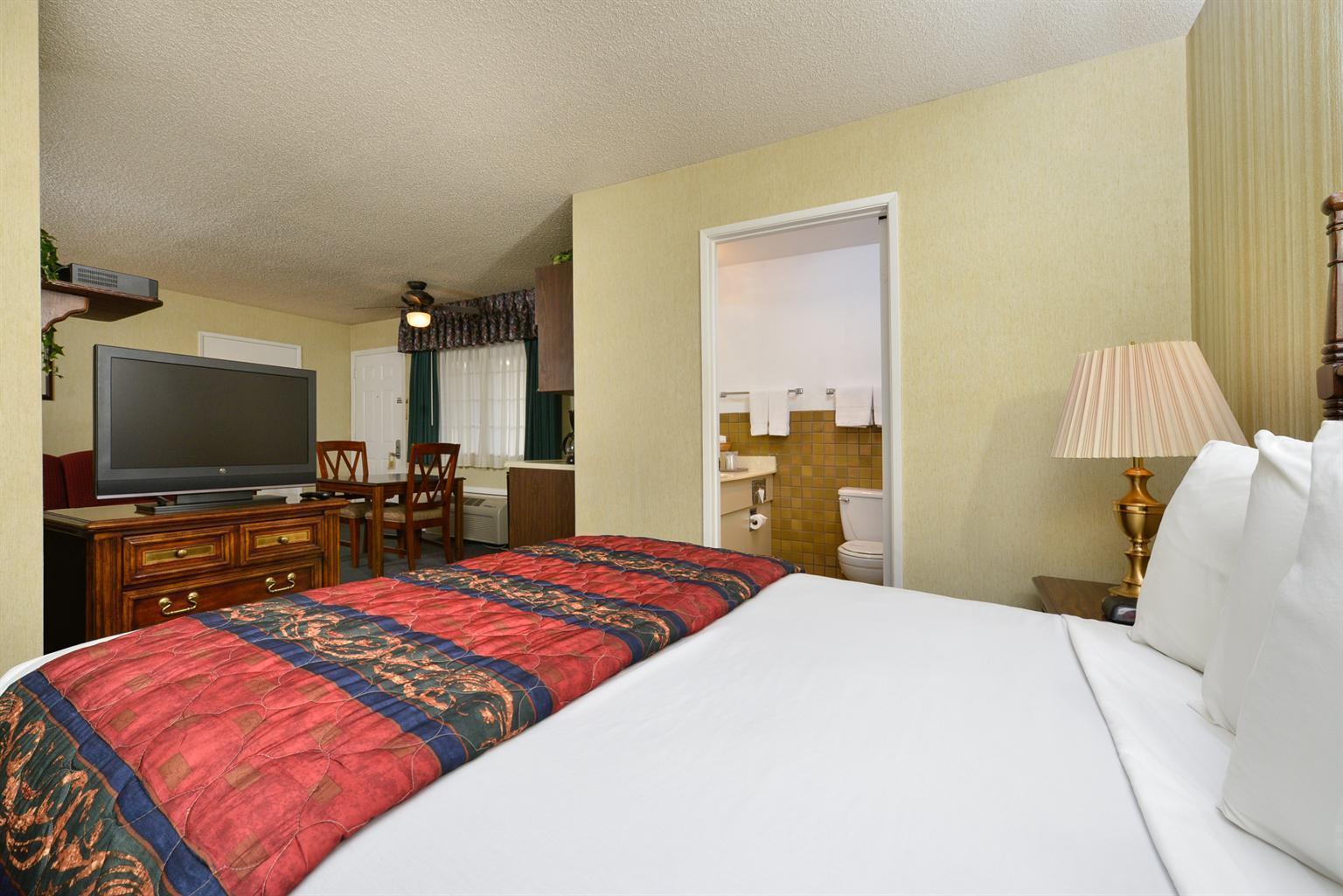 Americas Best Value Inn & Suites - Ланкастер Экстерьер фото